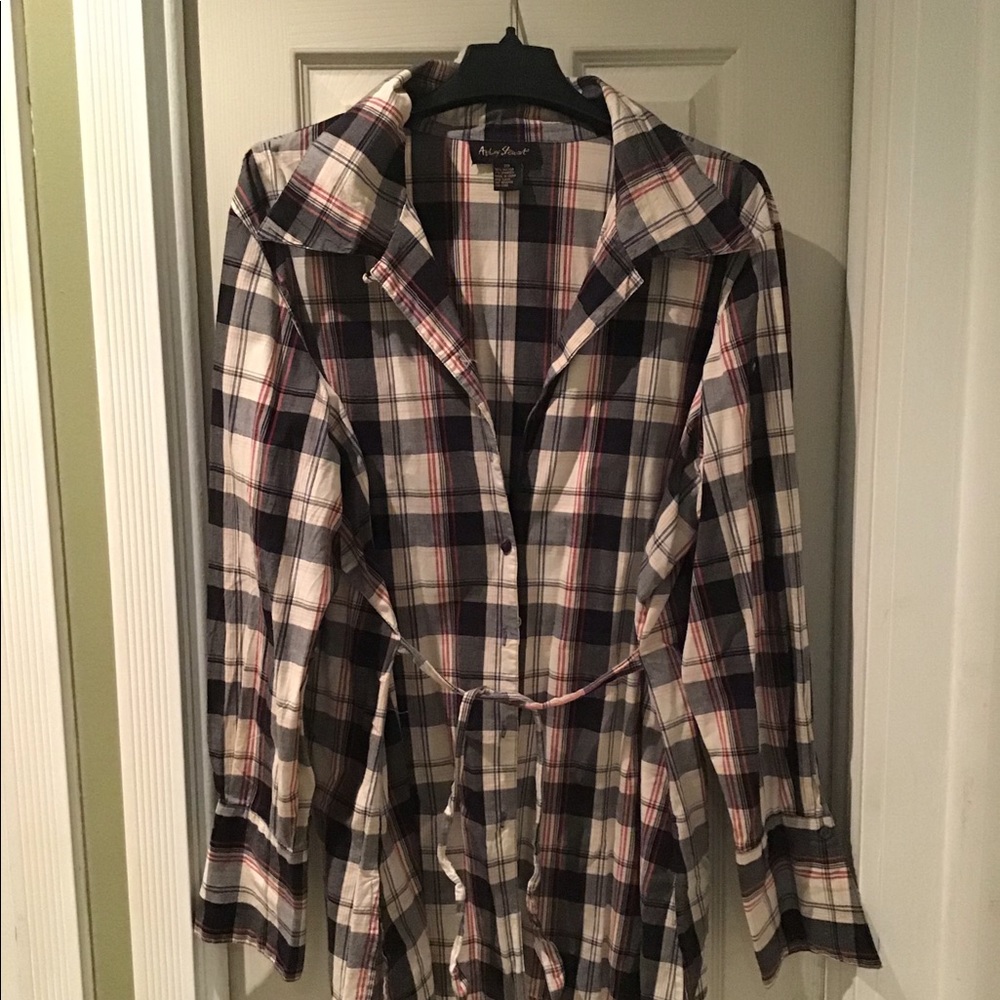 WOMEN’S PLAID LONG SLEEVE SHIRT SZ 20